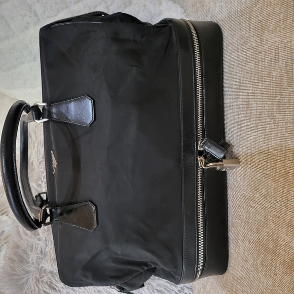 Prada Tessuto Nylon and Leather Top Handle Bag..Authentic!! - Picture 3 of 12